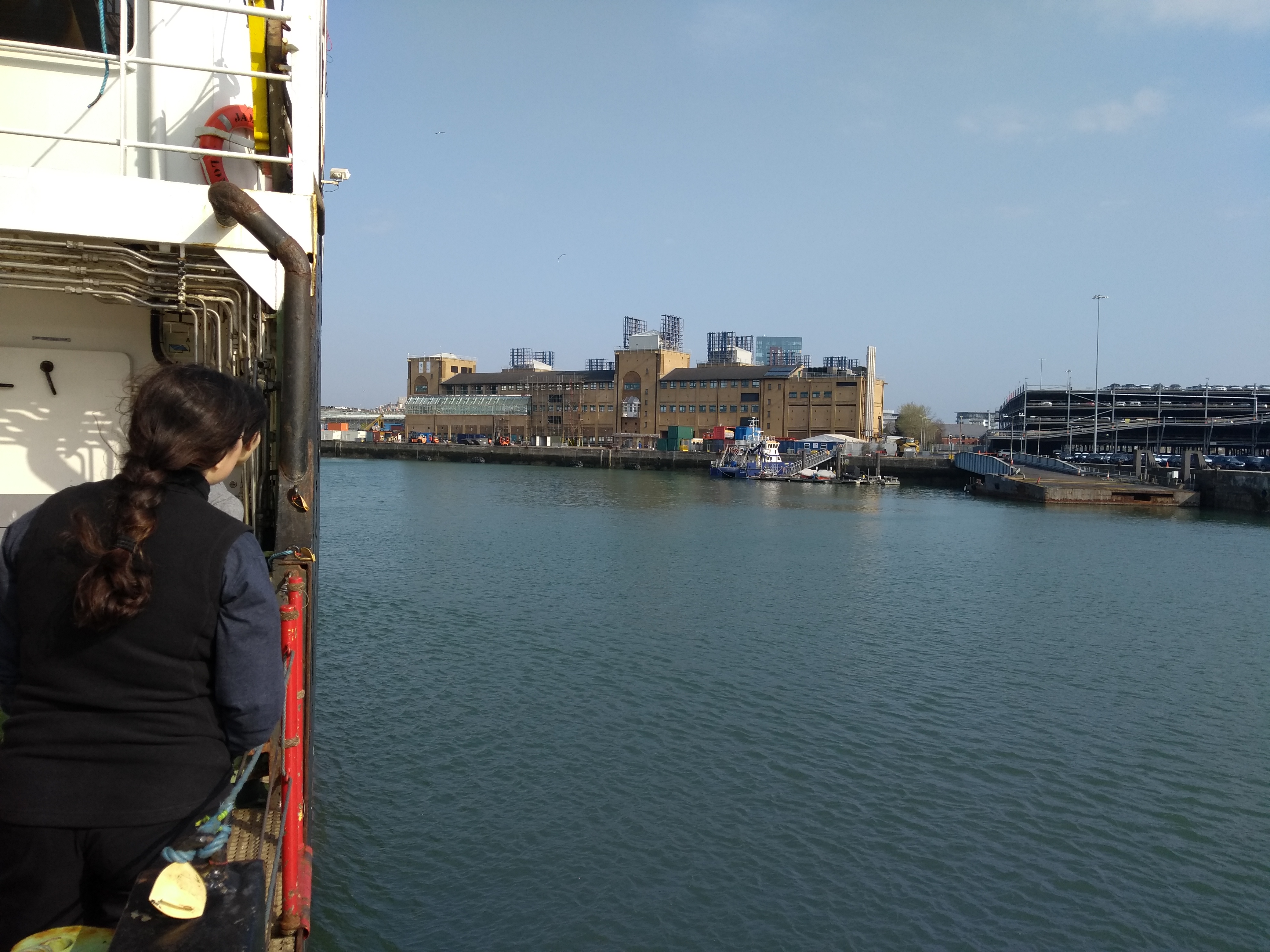 RRS James Cook coming into Southampton port